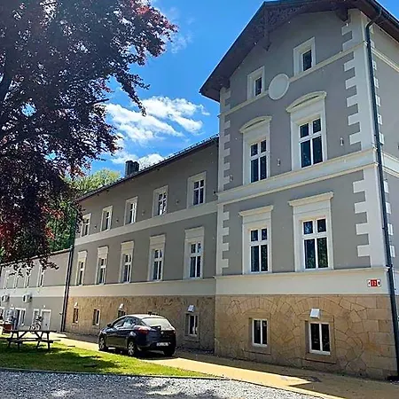 Wiktoria Hotel *