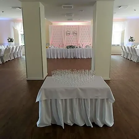 Wiktoria Hotel *